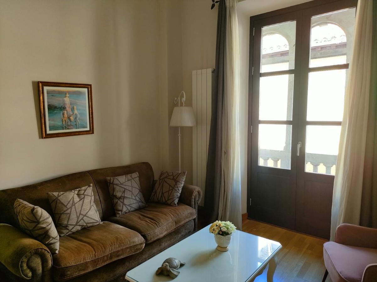 Apartamento Nueva Del Santisimo กรานาดา ภายนอก รูปภาพ
